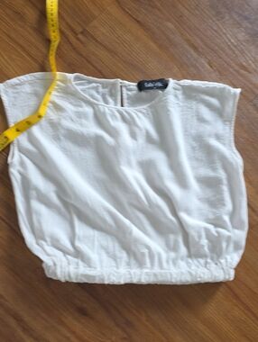 fab'rik White Scoop Neck Blouson Crop Top